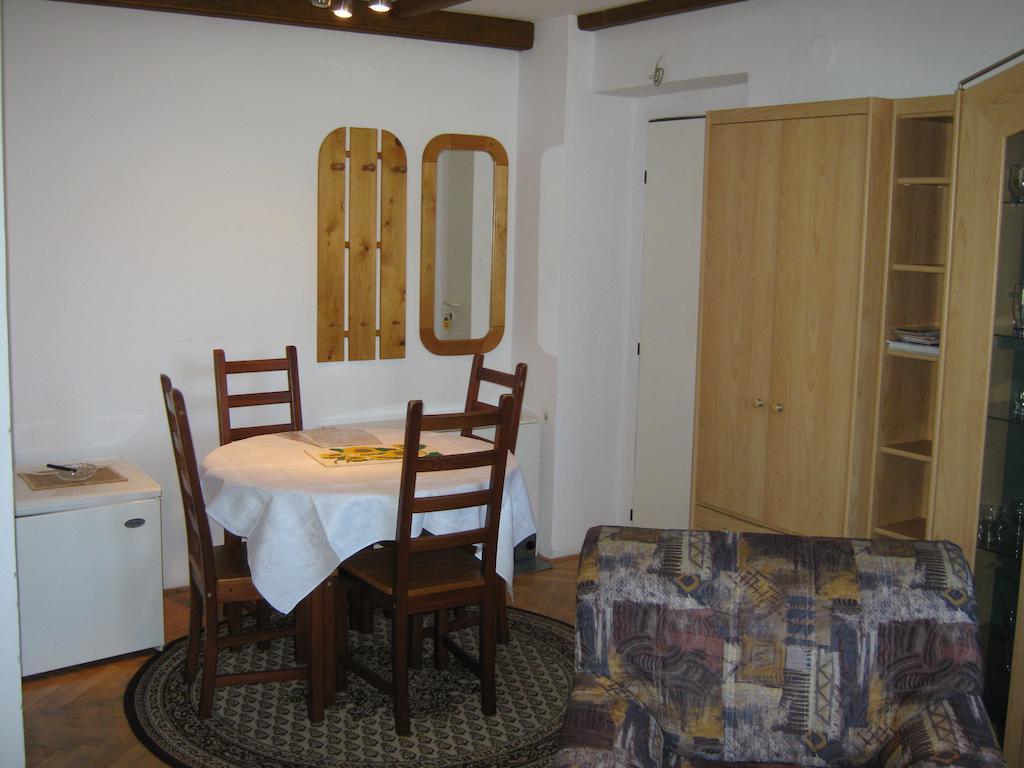 Privat Apartma Ulrych Liberec Kamer foto